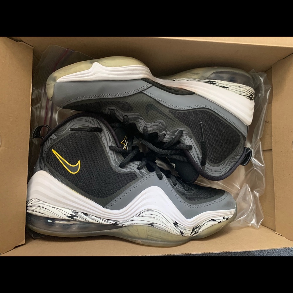 Nike Air Penny V “Tour Yellow” Men’s Size 8